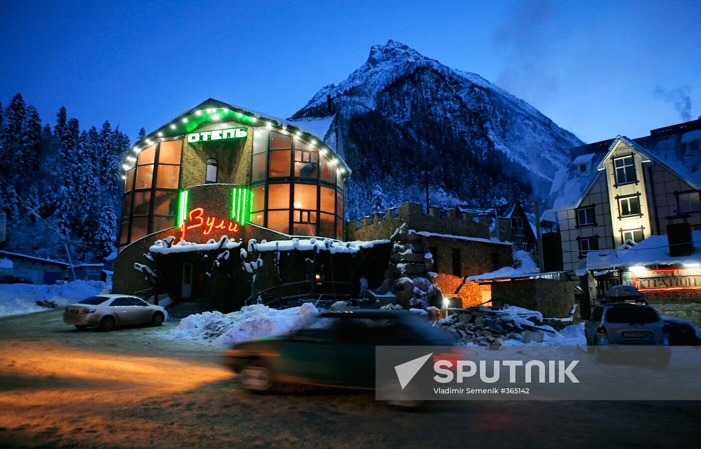 Ski season at Dombai