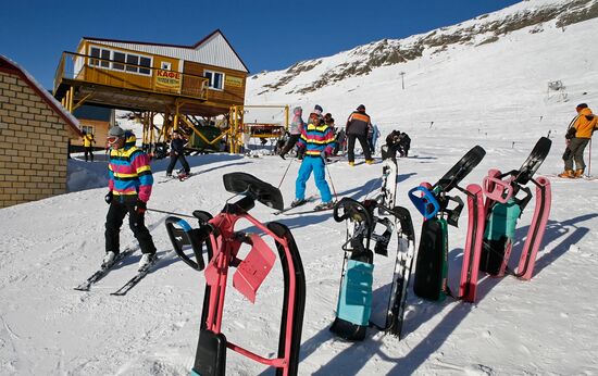 Ski season at Dombai