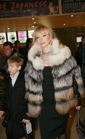 Premier of the movie Love Temptation 2 (Love-Carrot)