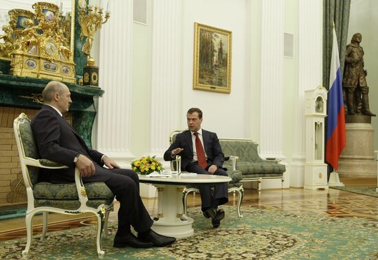 Russian President Dmitry Medvedev meeting Alexander Lukashenko