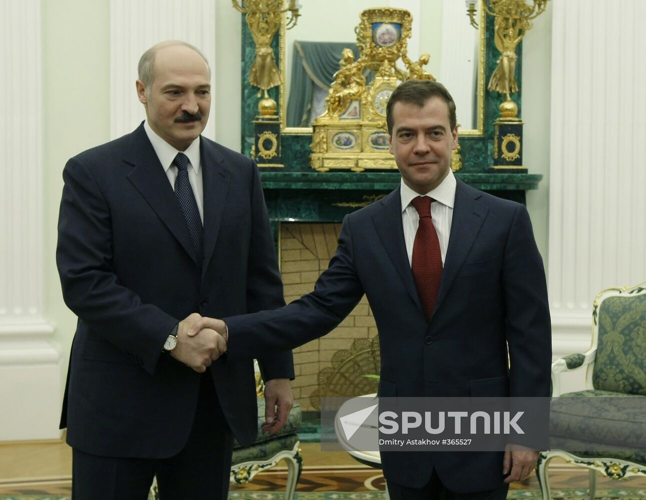 Russian President Dmitry Medvedev meeting Alexander Lukashenko