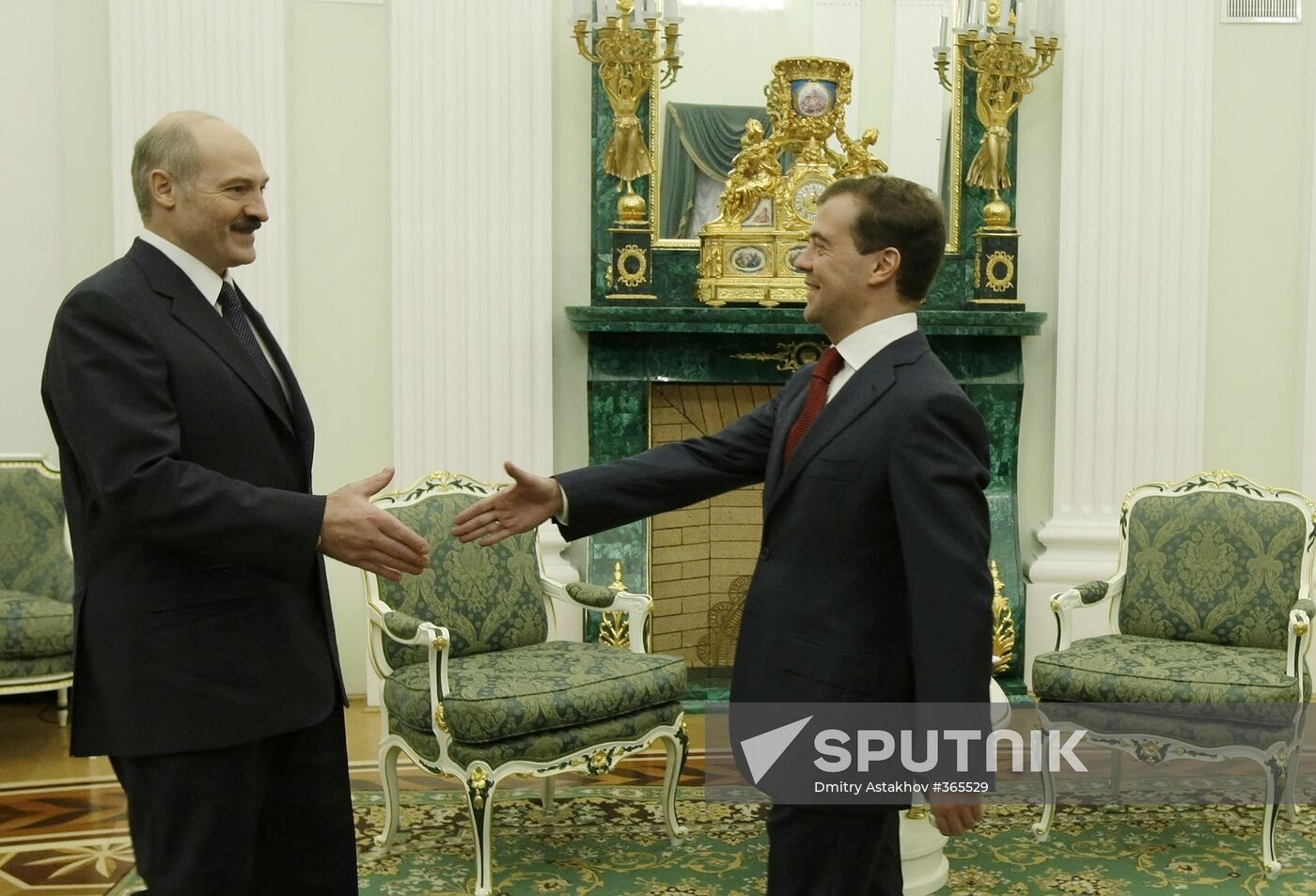 Russian President Dmitry Medvedev meeting Alexander Lukashenko