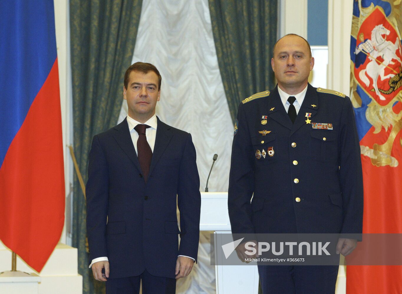 President Dmitry Medvedev presents state awards