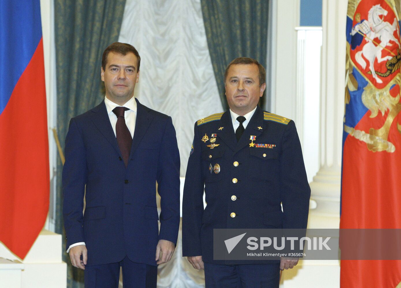 President Dmitry Medvedev presents state awards