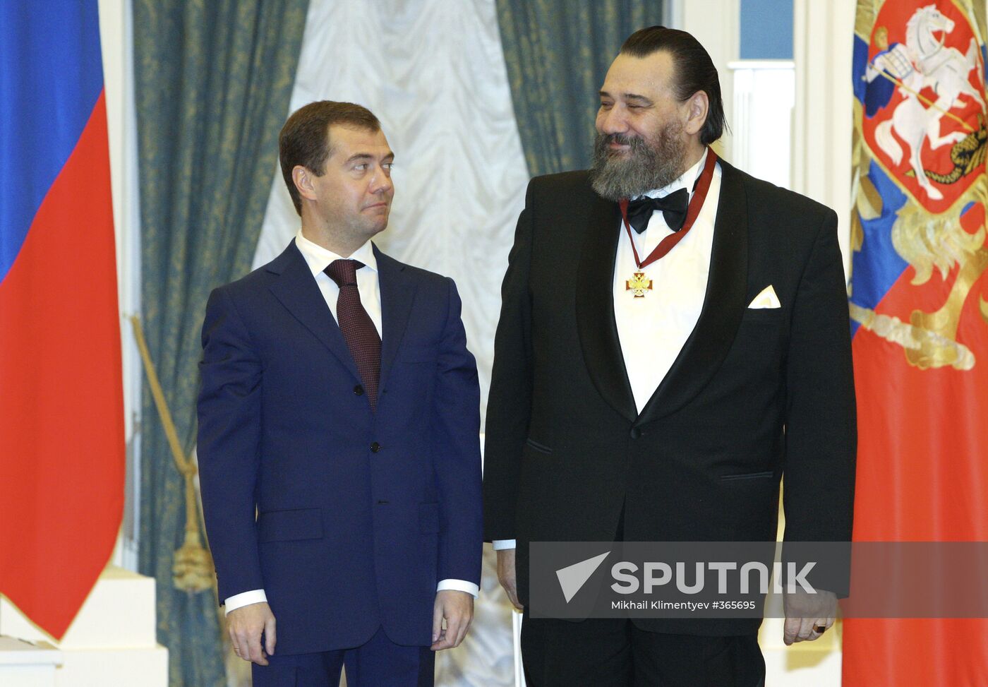 President Dmitry Medvedev presents state awards