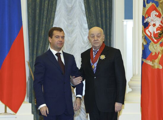 President Dmitry Medvedev presents state awards