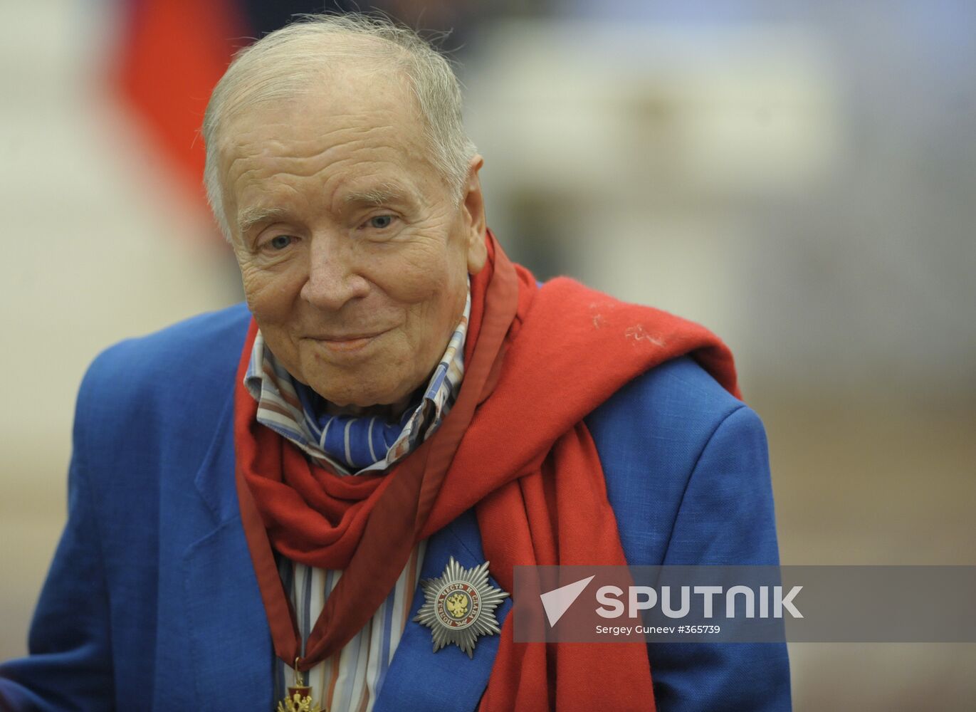 President Dmitry Medvedev presents state awards