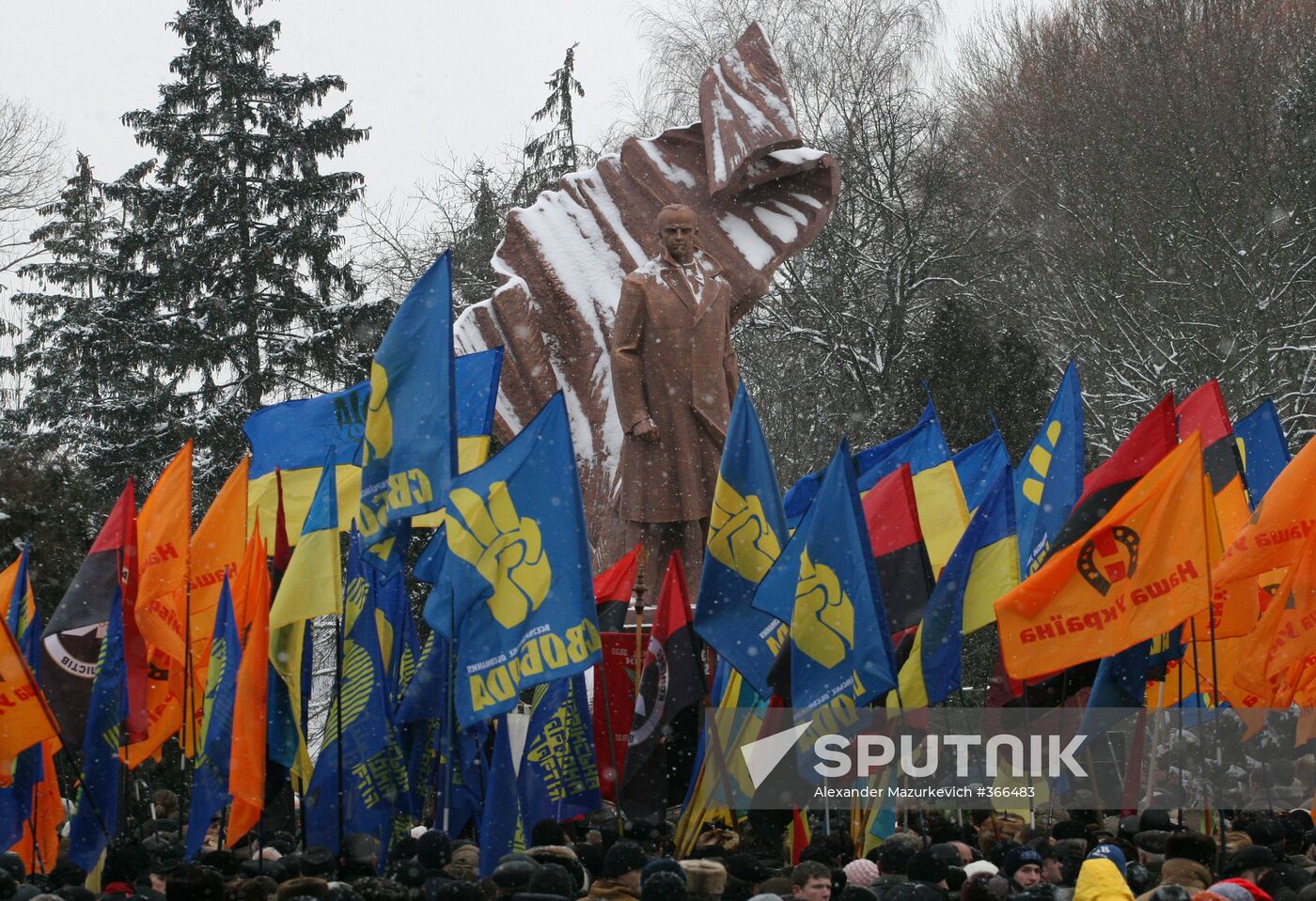 Monument to Stepan Bandera unveiled in Ternopil, Ukraine