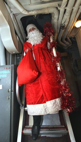 Seeing in New Year aboard Admiral Panteleyev