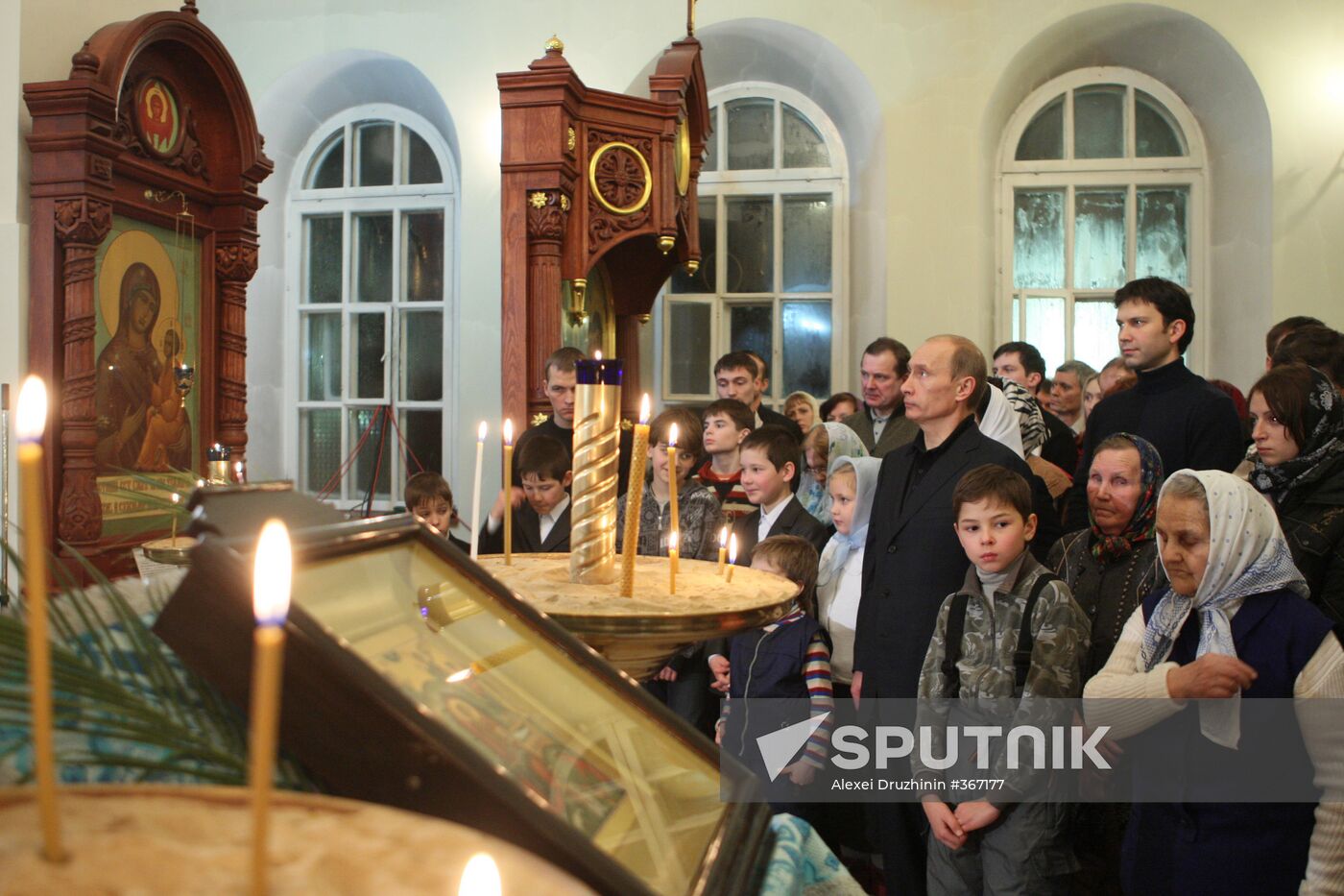Vladimir Putin attends Christmas Mass in Petrozavodsk