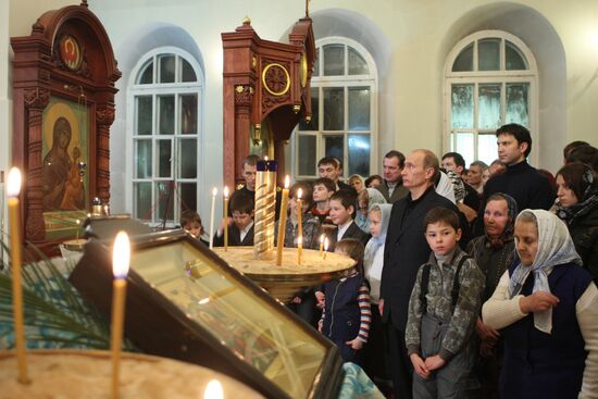 Vladimir Putin attends Christmas Mass in Petrozavodsk
