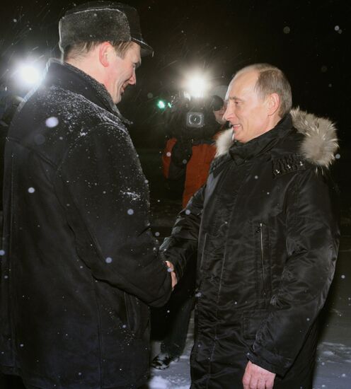 Vladimir Putin arrives in Petrozavodsk for Christmas Mass