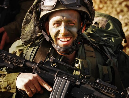 Israeli reserve troops enter Gaza