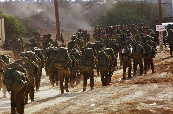 Israeli reserve troops enter Gaza