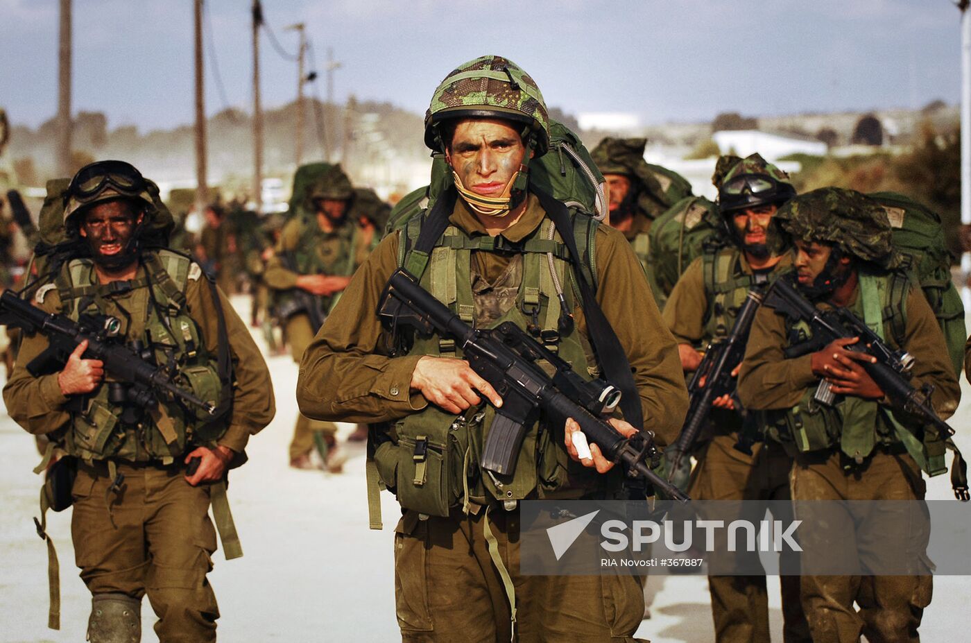 Israeli reserve troops enter Gaza