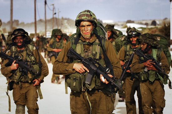 Israeli reserve troops enter Gaza