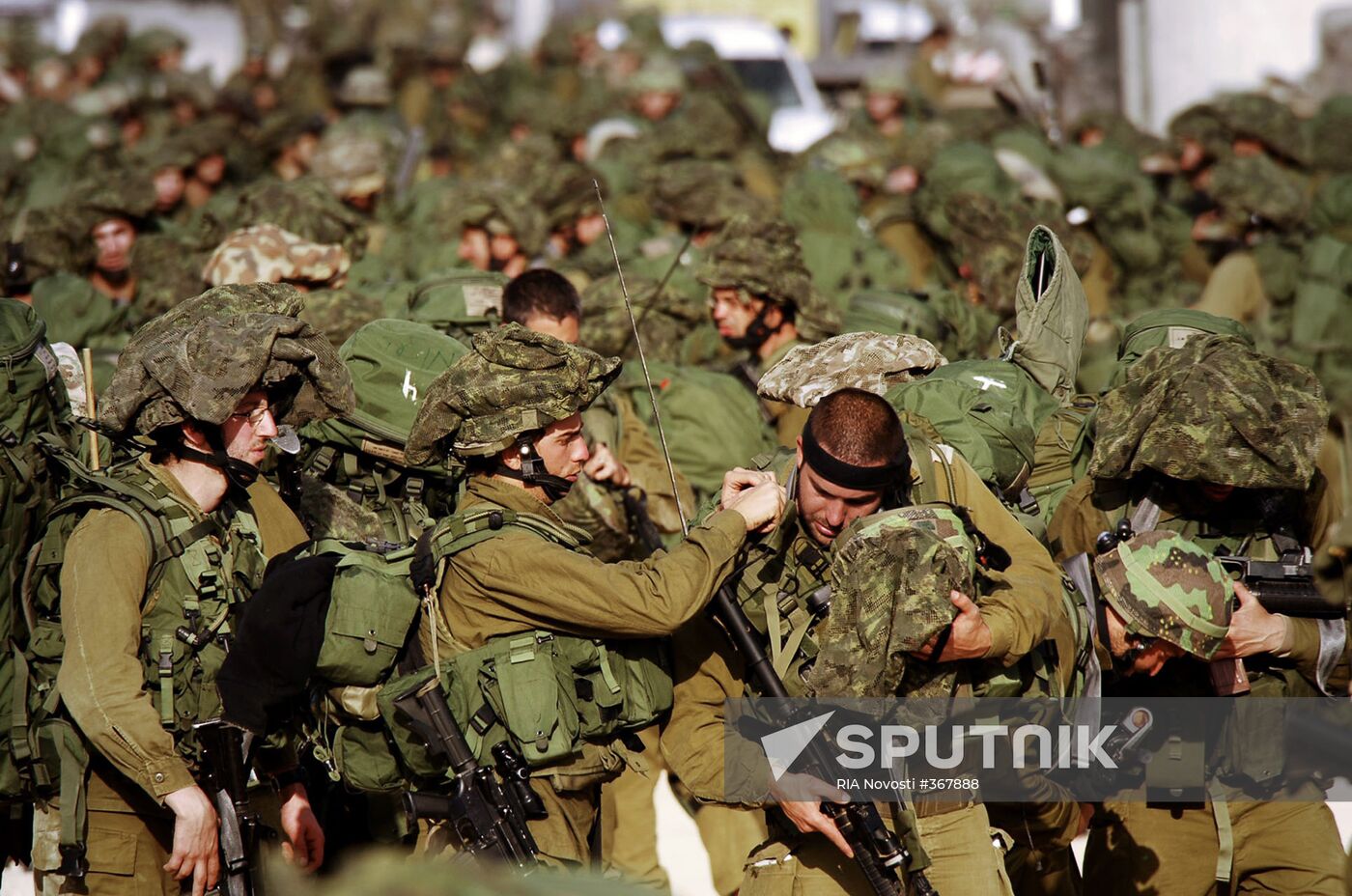 Israeli reserve troops enter Gaza