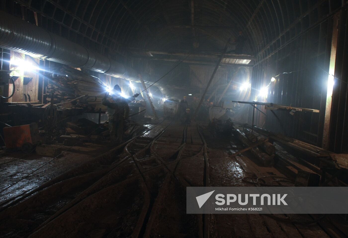 Building a new Moscow metro station, "Dostoyevskaya"