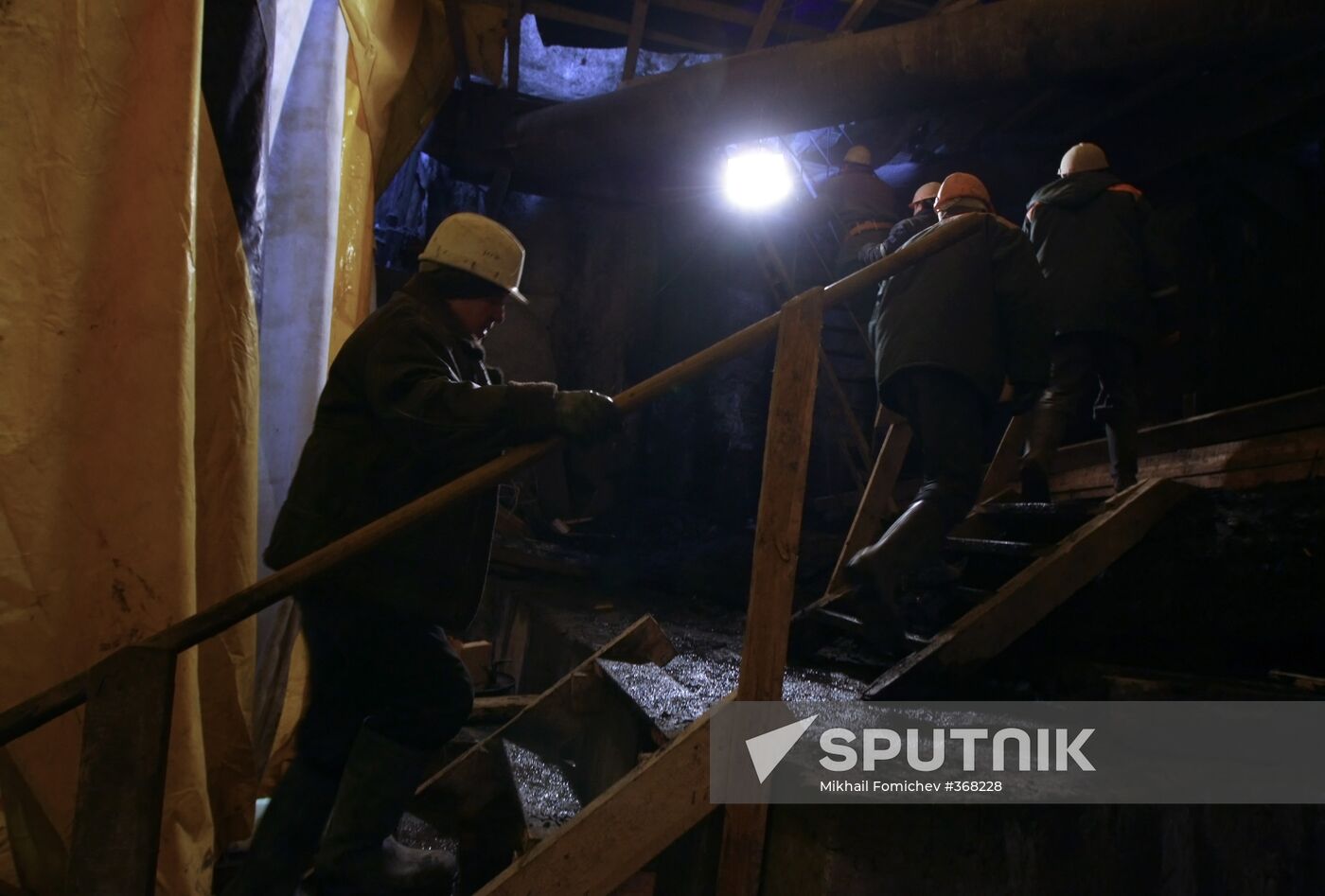 Building a new Moscow metro station, "Dostoyevskaya"