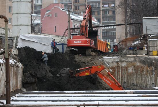 Building a new Moscow metro station, "Dostoyevskaya"
