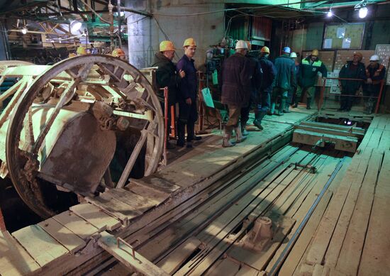 Building a new Moscow metro station, "Dostoyevskaya"