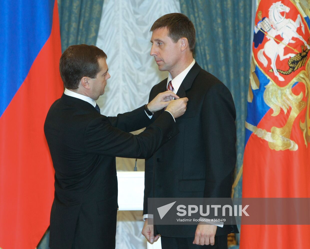 President Dmitry Medvedev presents state awards