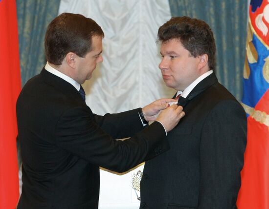 President Dmitry Medvedev presents state awards