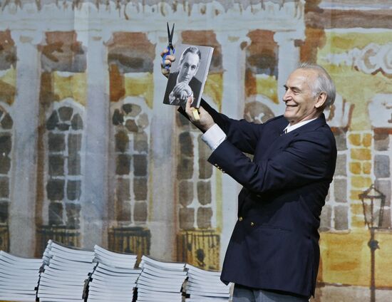 Actor Vasily Lanovoy turns 75