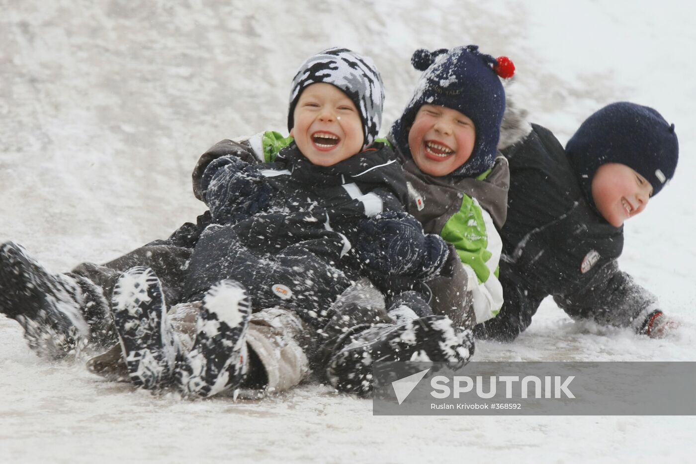 Children ice sliding in Moscow