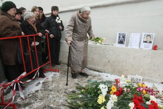 Gathering in memory of Stanislav Markelov and Anastasia Baburova