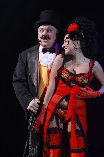 First night of Mata Hari musical performance in Variety Theater