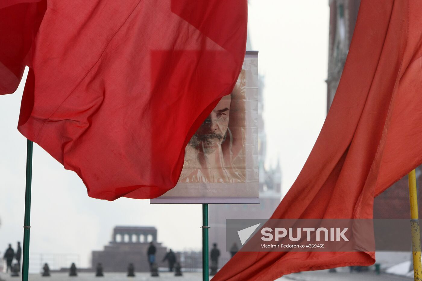 Communists laying wreaths at the Lenin Mausoleum