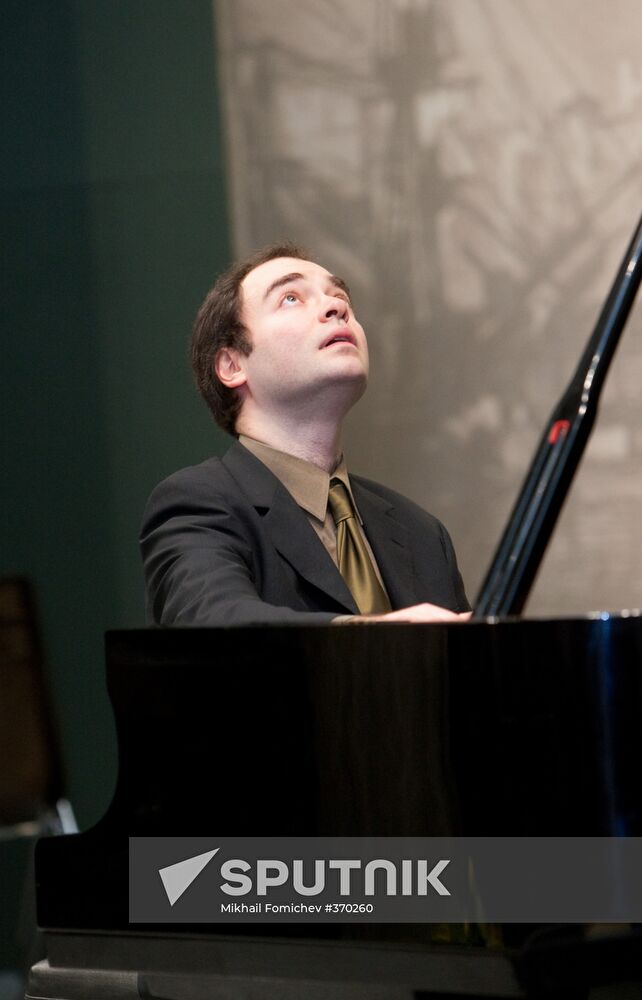 Pianist Alexander Melnikov