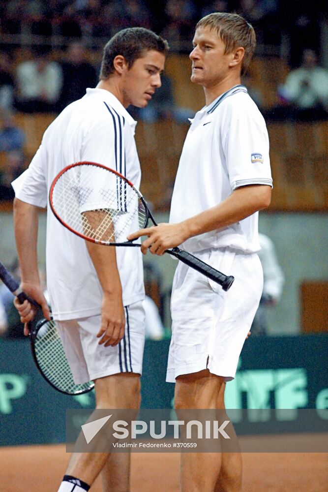 Tennis players Ye.Kafelnikov and M.Safin