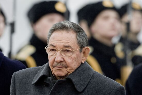 Cuban leader Raul Castro visits Russia