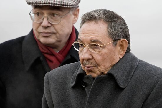 Cuban leader Raul Castro visits Russia