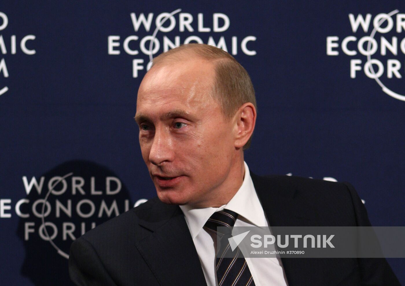 Vladimir Putin meets with Media Council people