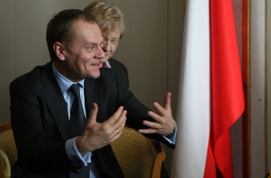 Russian prime minister meets with his Polish counterpart