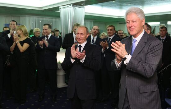 Vladimir Putin, Bill Clinton