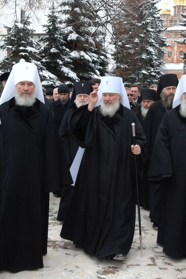 Patriarch Cyrill holds prayer, Trinity and St.Sergius Laura