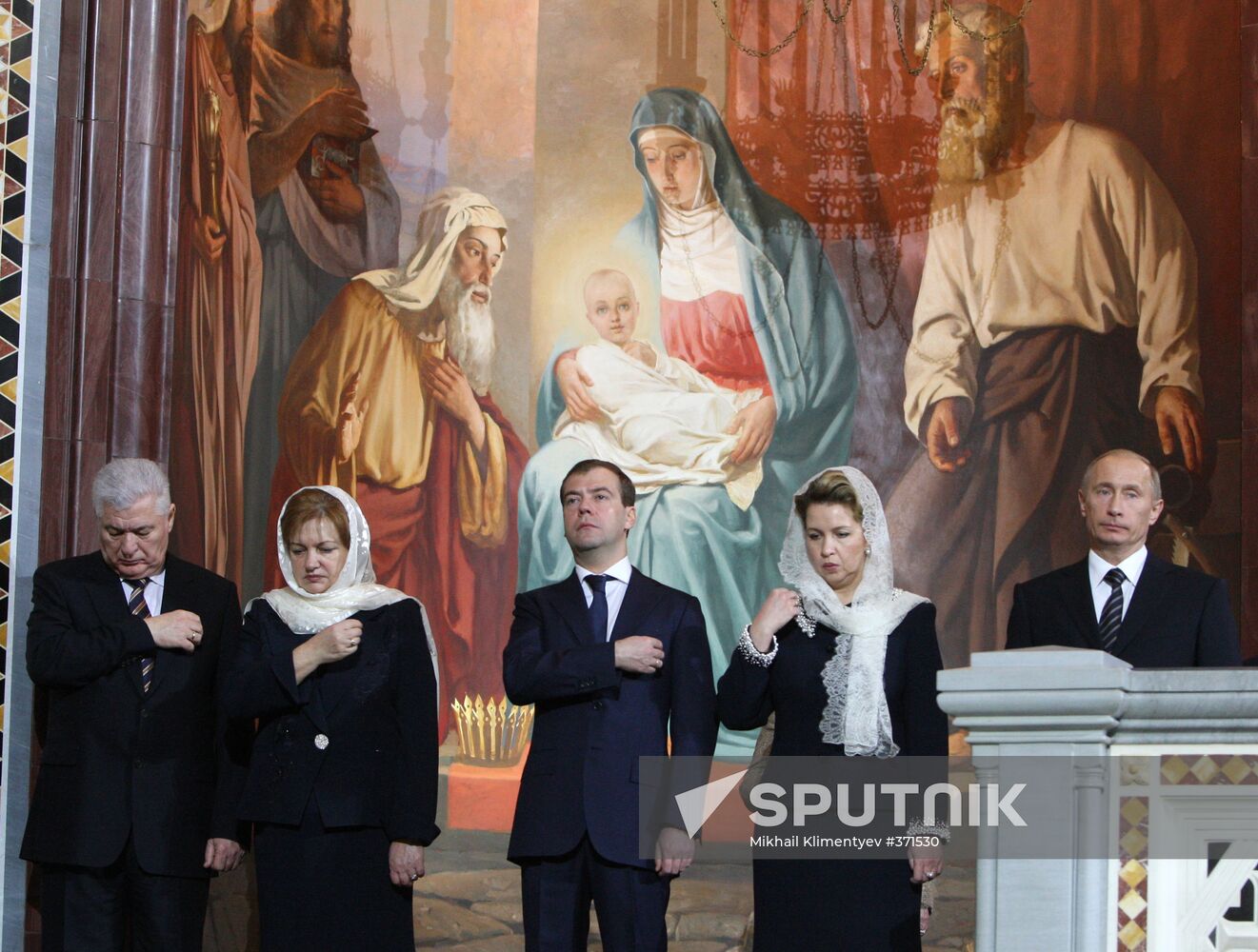 Dmitry Medvedev attends enthronement of Patriarch Kirill
