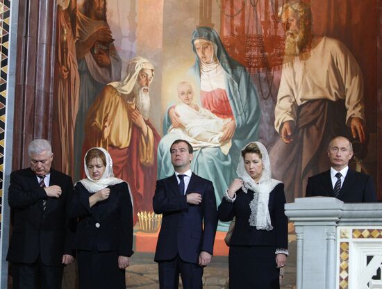 Dmitry Medvedev attends enthronement of Patriarch Kirill