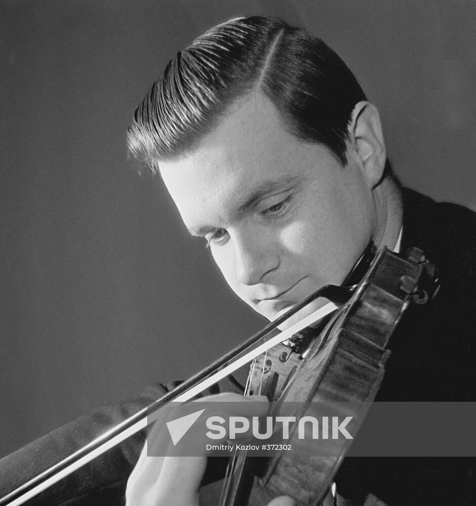 Violinist Igor Bezrodny