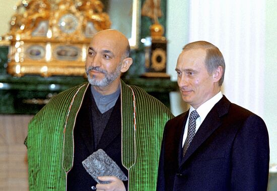Vladimir Putin, Hamid Karzai