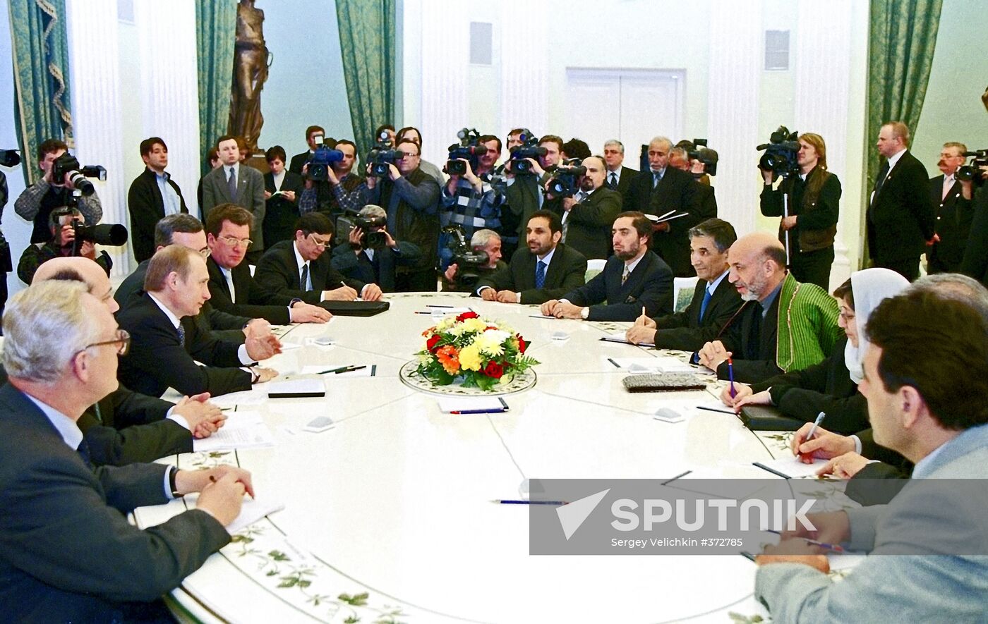 Vladimir Putin, Hamid Karzai hold talks in the Kremlin