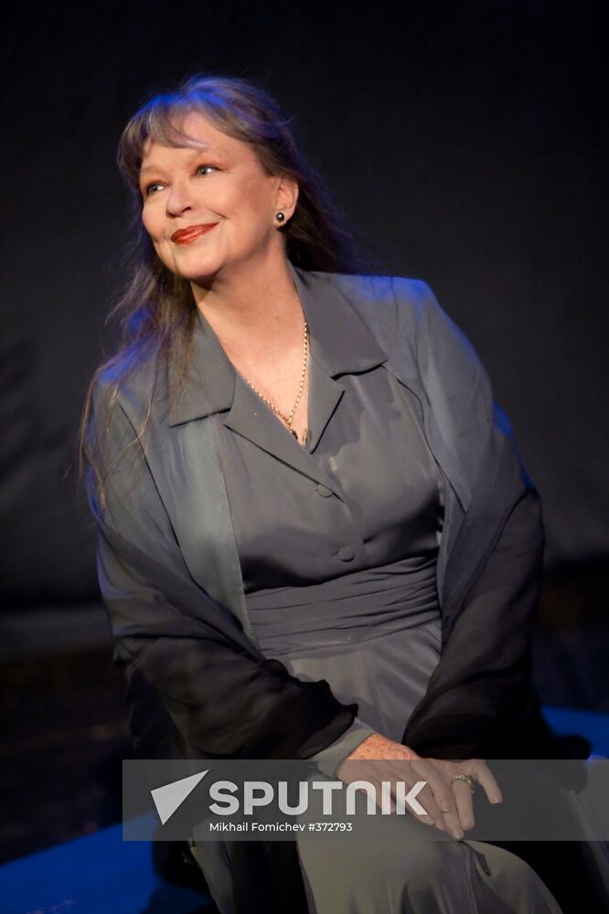 Pre-premiere show of Marina Vladi's monoplay