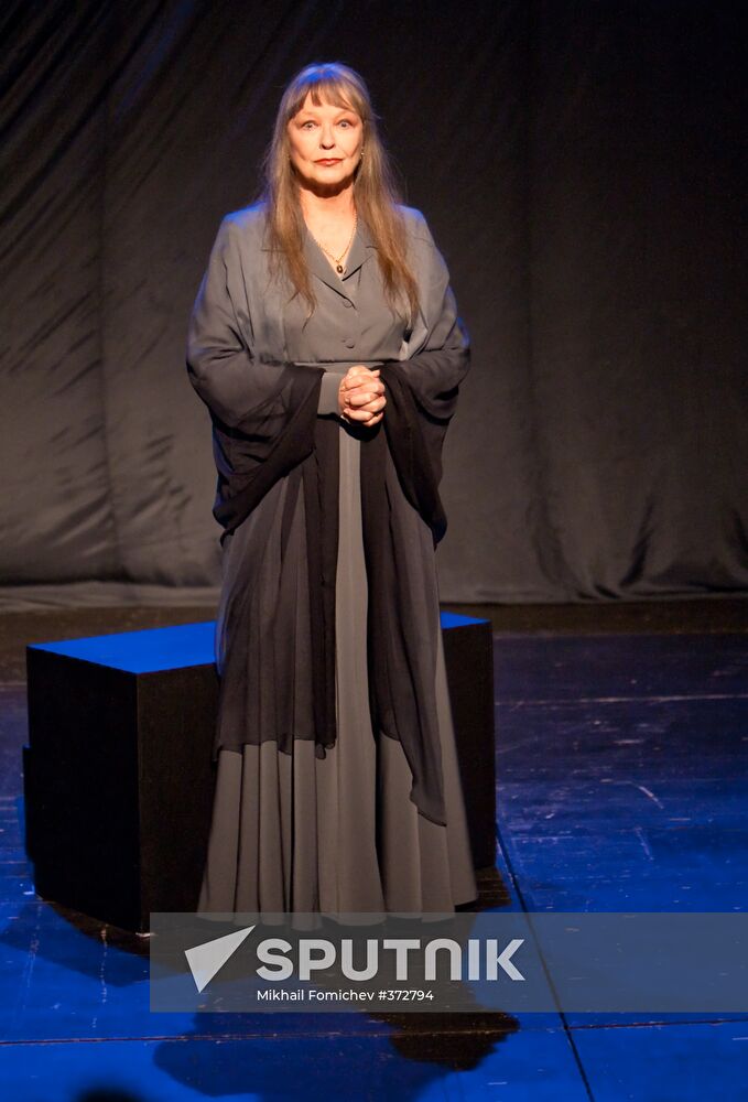 Pre-premiere show of Marina Vladi's monoplay