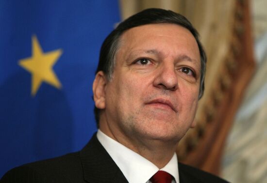 Vladimir Putin meets with José Manuel Barroso