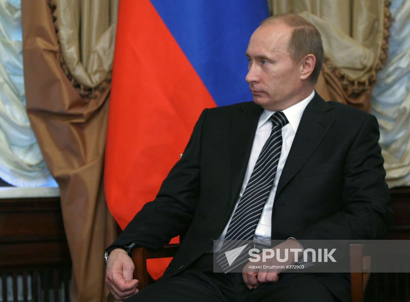 Vladimir Putin meets with José Manuel Barroso