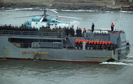 Neustrashimy returns to Baltiysk after duty off Somalia